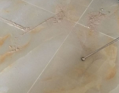 八步瓷砖空鼓维修公司分享粘合剂选择不当在瓷砖铺贴过程中可能导致以下问题